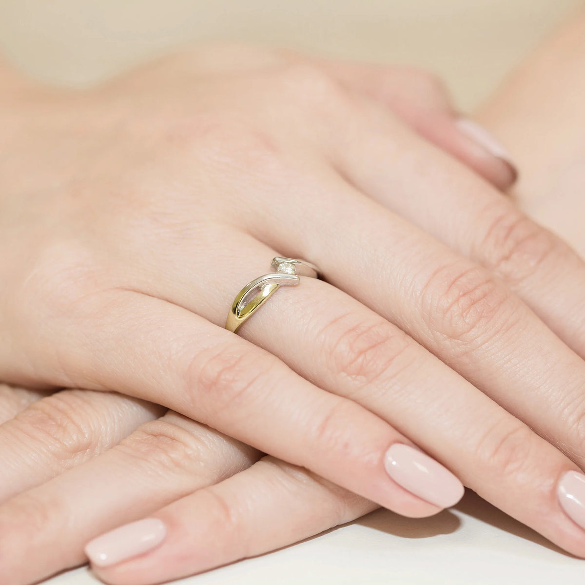 14k (585) Gold Ring | 0.10ct Diamond | GREMARI Jewelry
