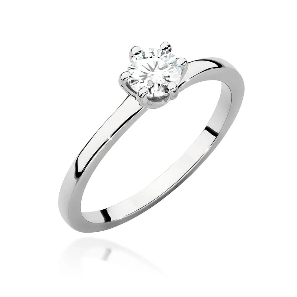 Prsten z bílého zlata 14k (585) s diamantem 0,40 ct. Skvělý jako dárek.