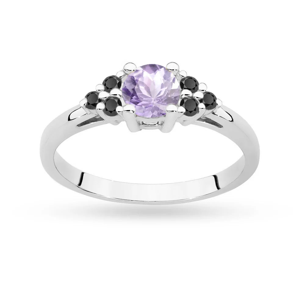 Prsten z bílého zlata 14k(585) s ametystem 0,50 ct a 6 bronzovými diamanty. Ideální jako dárek.