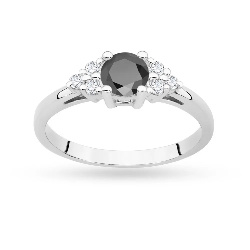Prsten z bílého zlata 14k (585) s černým diamantem 0,50 ct a šesti diamanty. Ideální jako dárek.