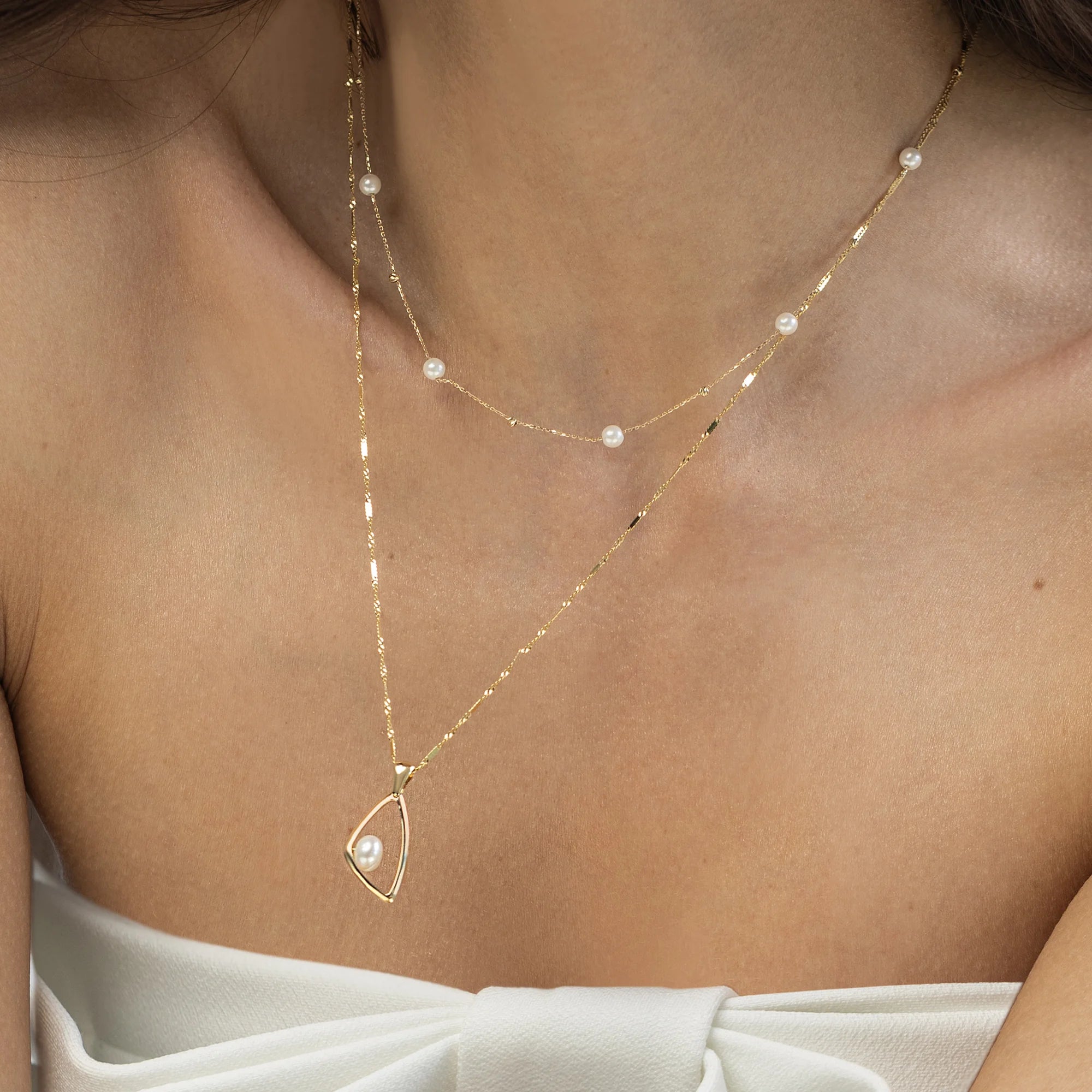 Přívěsek z 14k zlata (585) | Geometrický design a perla | Šperky GREMARI