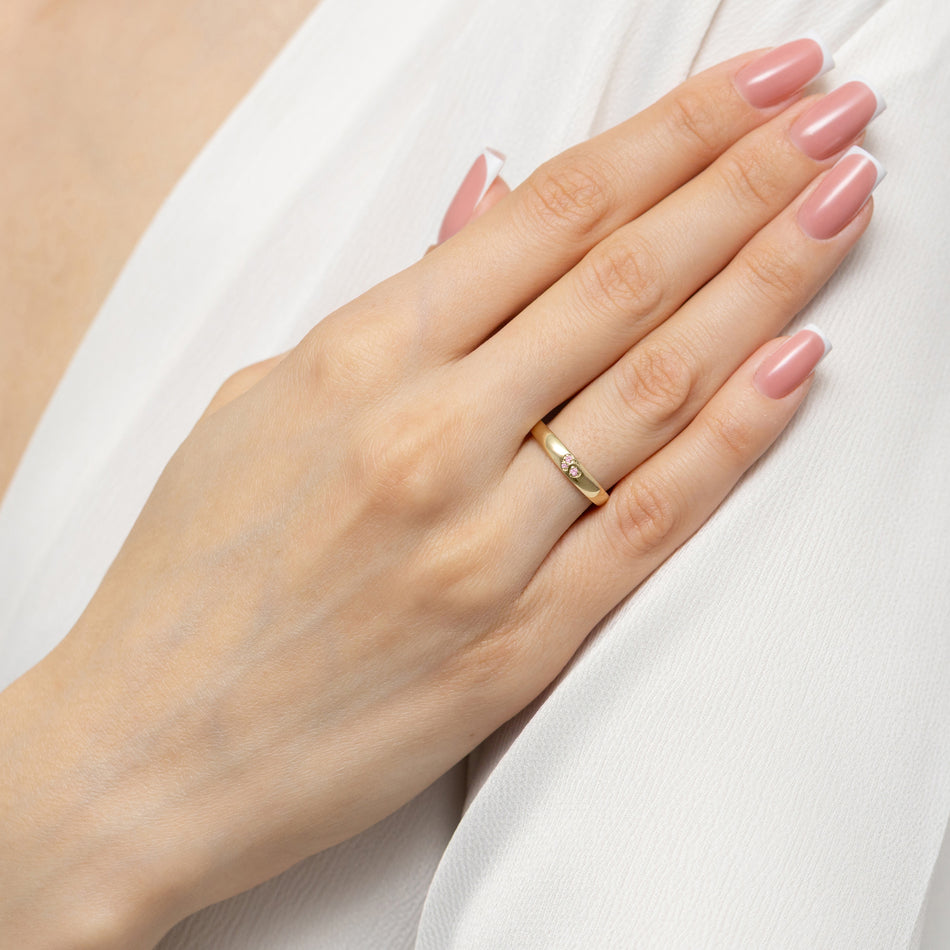 14k gold ring with 2 pink zirconia hearts. Excelent gift. Perfect for everyday and special occasions.