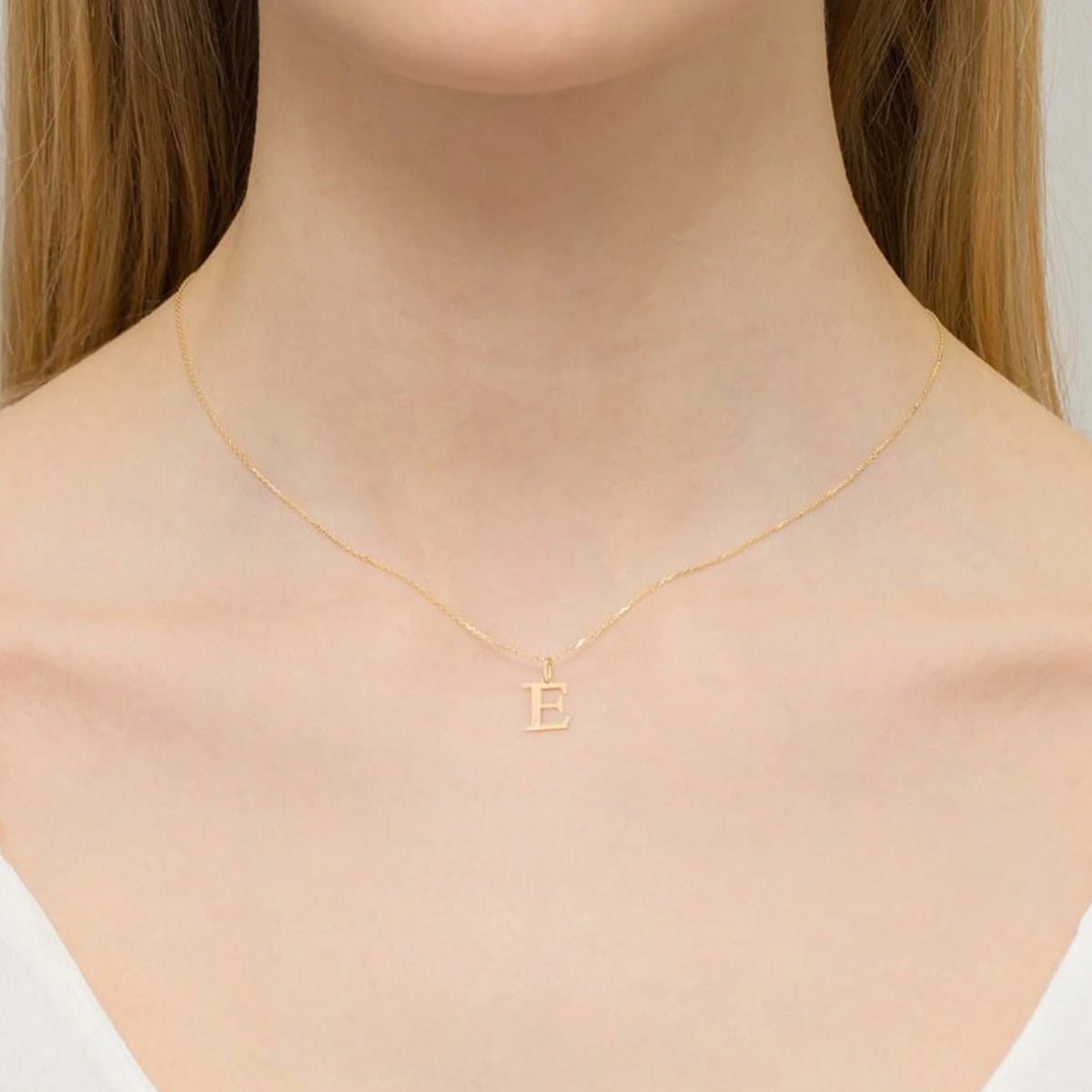 Náhrdelník z 14karátového růžového zlata s diamantem o hmotnosti 0,005 ct. Výborný dárek. Pravost diamantu potvrzuje certifikát.