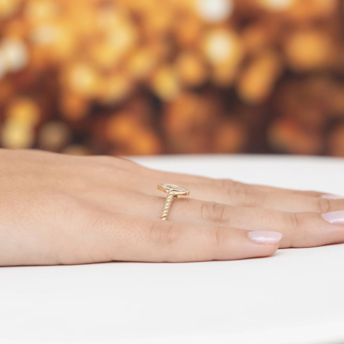 Prsten z 14karátového zlata (585) | Bílá zirkonie elipsa | Šperky GREMARI