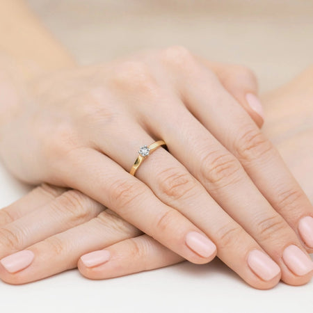 Zásnubní prsten ze 14karátového zlata s diamantem | 0,15ct briliantový diamant | Elegantní šperk pro ženy jako dárek