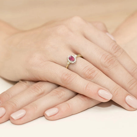 14K (585) Gold Ring | 0.60ct Ruby and 0.10ct Diamonds| GREMARI Jewelry
