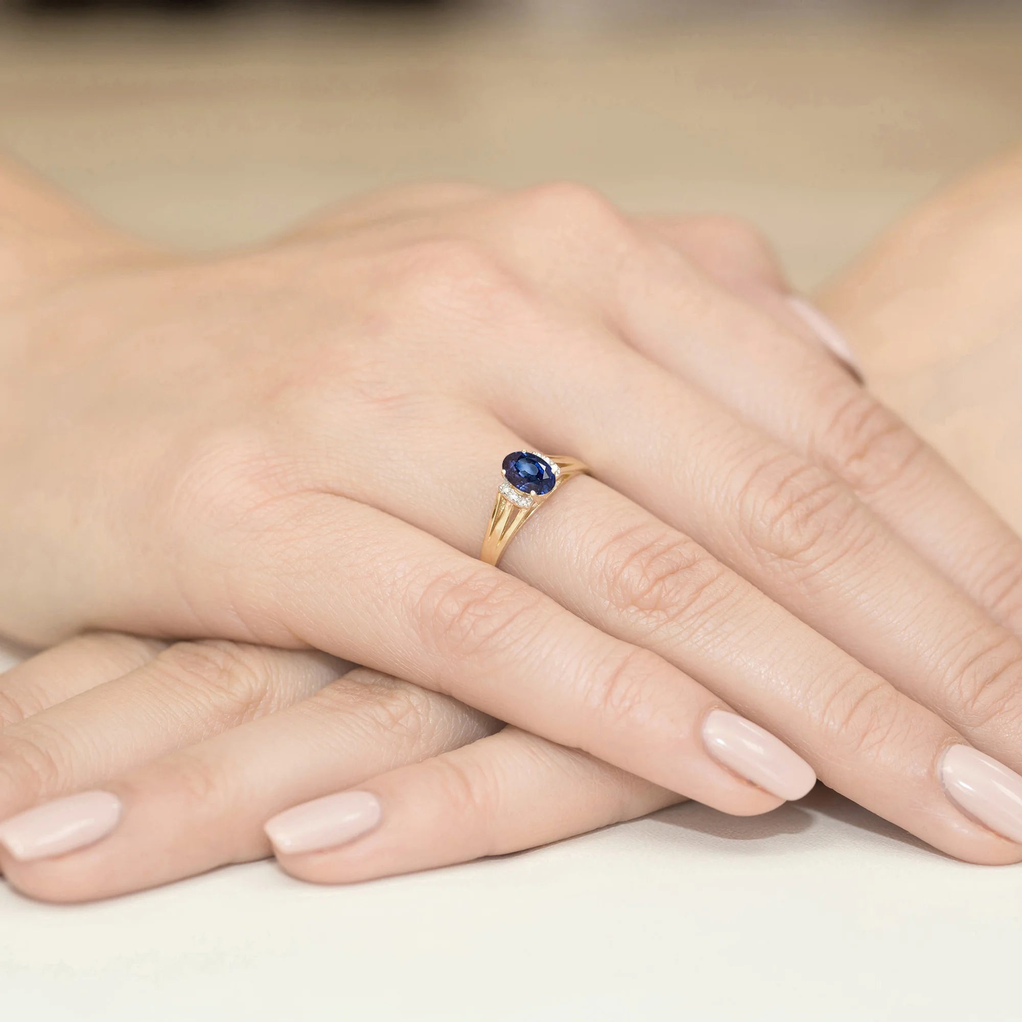 14k (585) Gold Ring | 0.70ct Sapphire and 0.052ct Diamonds | GREMARI Jewelry
