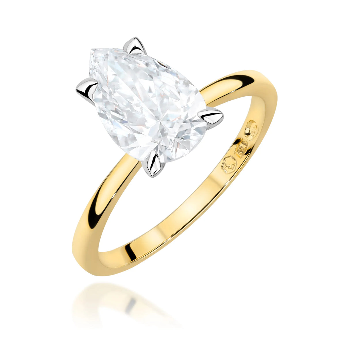 Prsten ze zlata 14k (585) s laboratorně vytvořeným diamantem o hmotnosti 2 ct. Je zabalen v elegantní krabičce, která je ideální jako dárek.