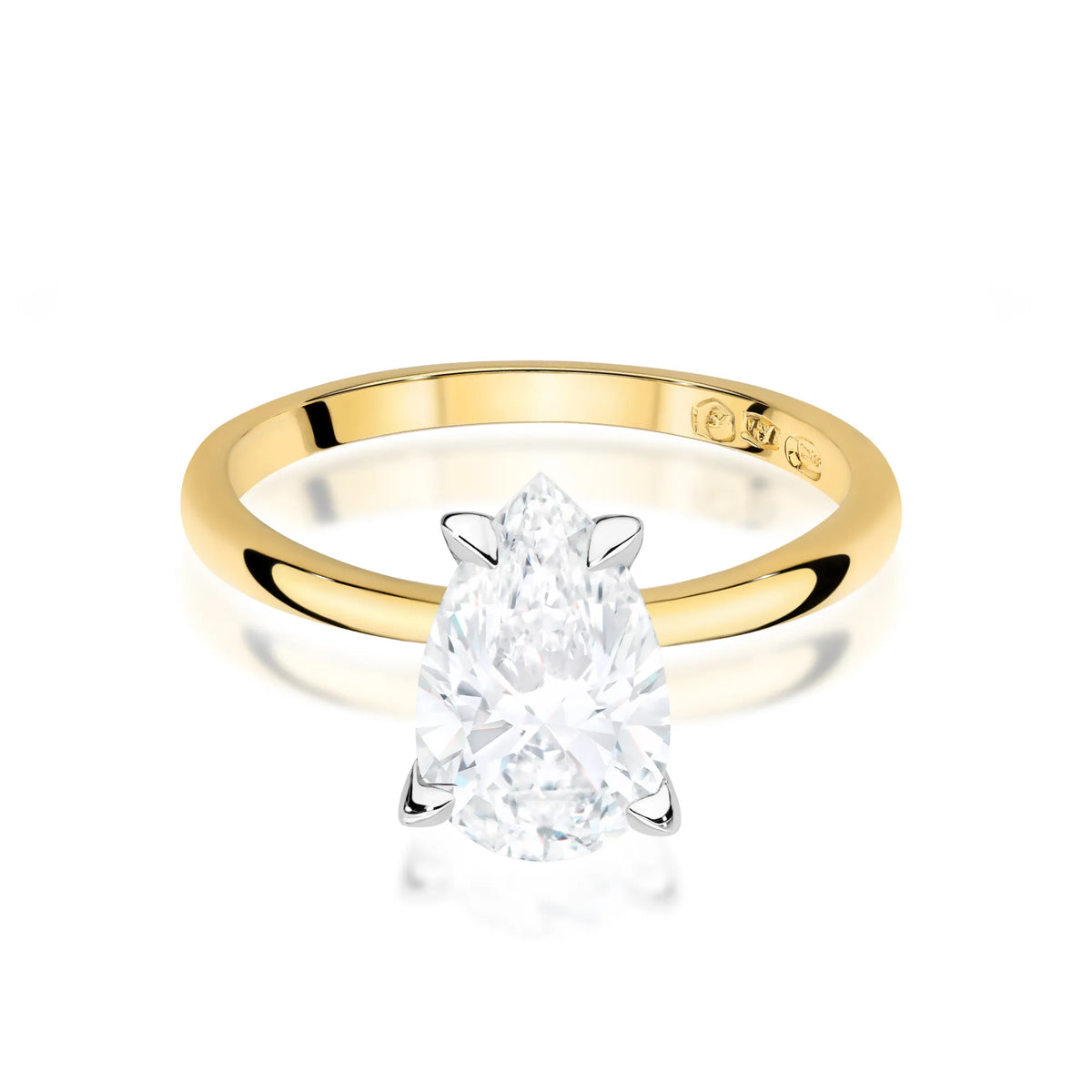Prsten ze zlata 14k (585) s laboratorně vytvořeným diamantem o hmotnosti 2 ct. Je zabalen v elegantní krabičce, která je ideální jako dárek.