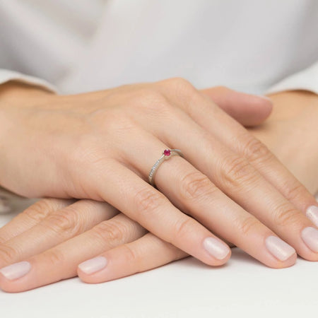 14K (585) White Gold Ring | 0.15ct Ruby and 0.01ct Diamonds | GREMARI Jewelry