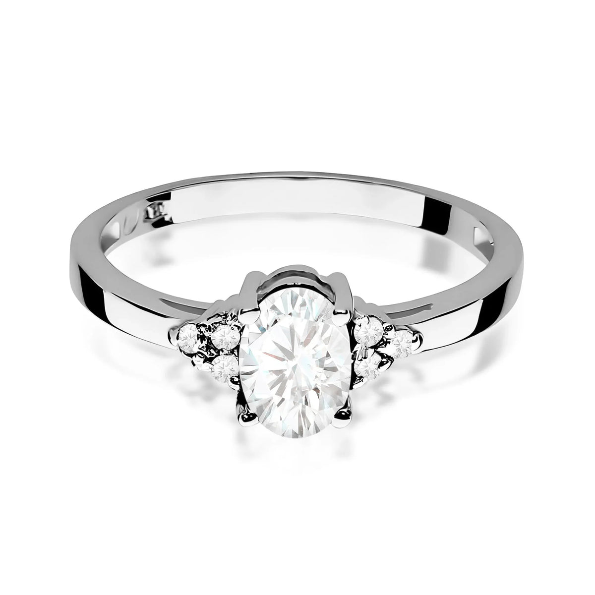Lab-grown Diamond Engagement Ring in 585 White Gold