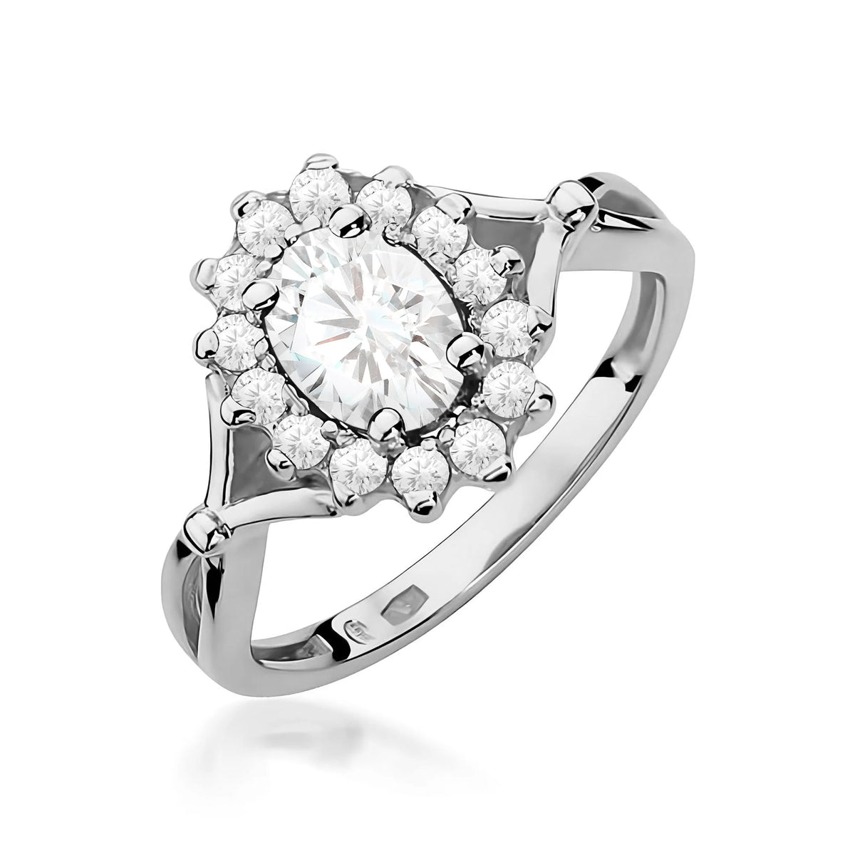 White Gold 14k(585) ring with 0,70ct and 0,28ct lab diamond.  Is packaged in an elegant box, which is perfect for a gift.
