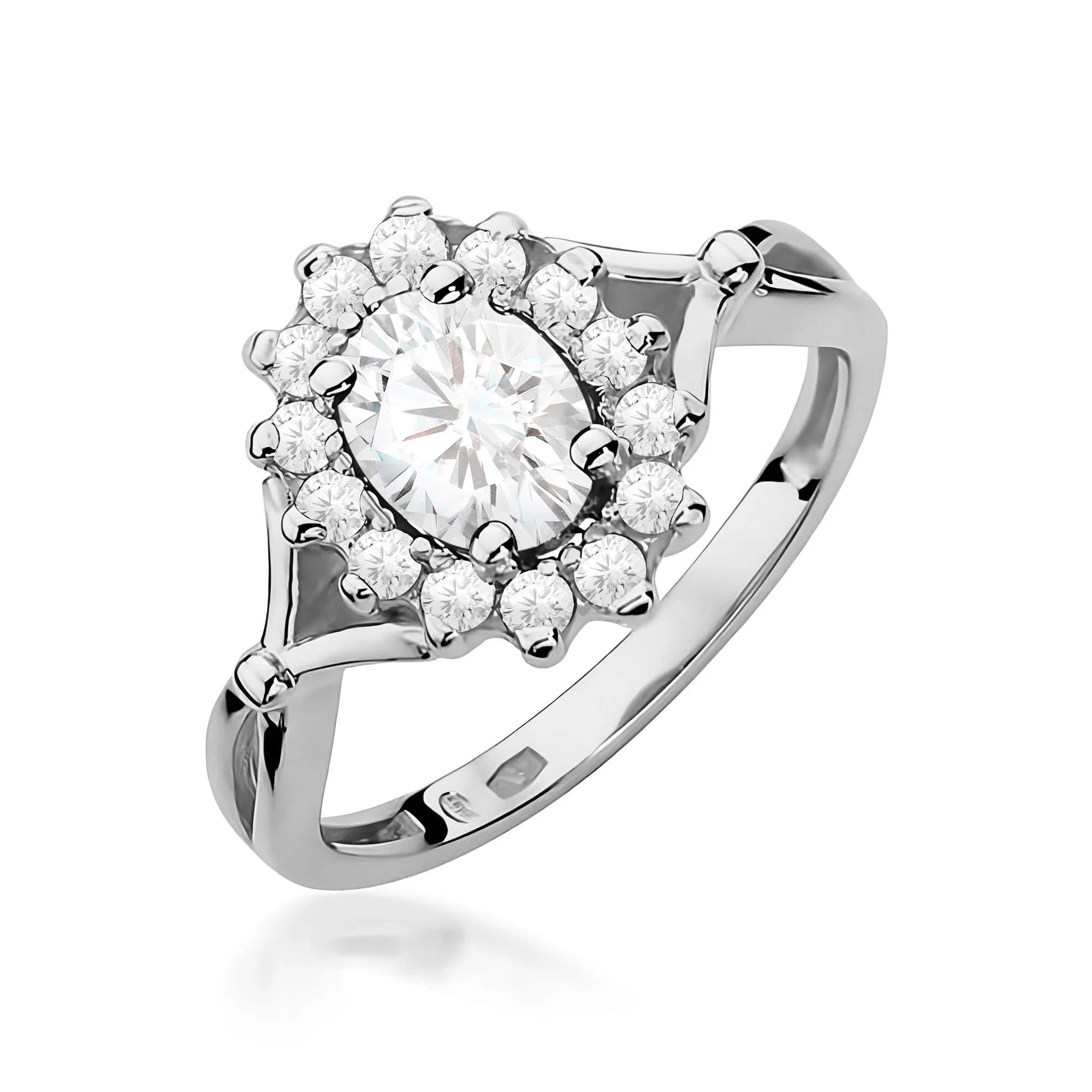 White Gold 14k(585) ring with 0,70ct and 0,28ct lab diamond.  Is packaged in an elegant box, which is perfect for a gift.