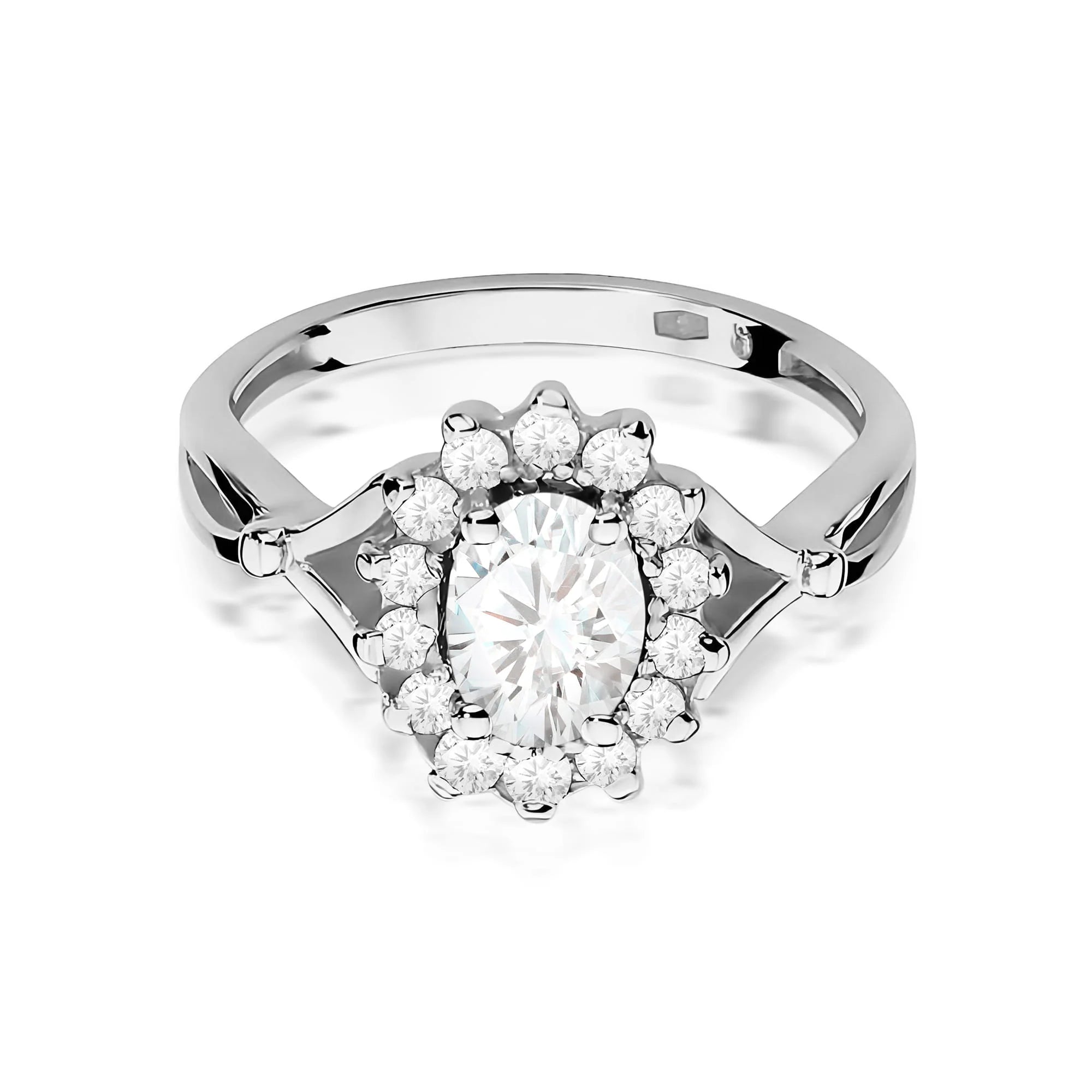 White Gold 14k(585) ring with 0,70ct and 0,28ct lab diamond.  Is packaged in an elegant box, which is perfect for a gift.
