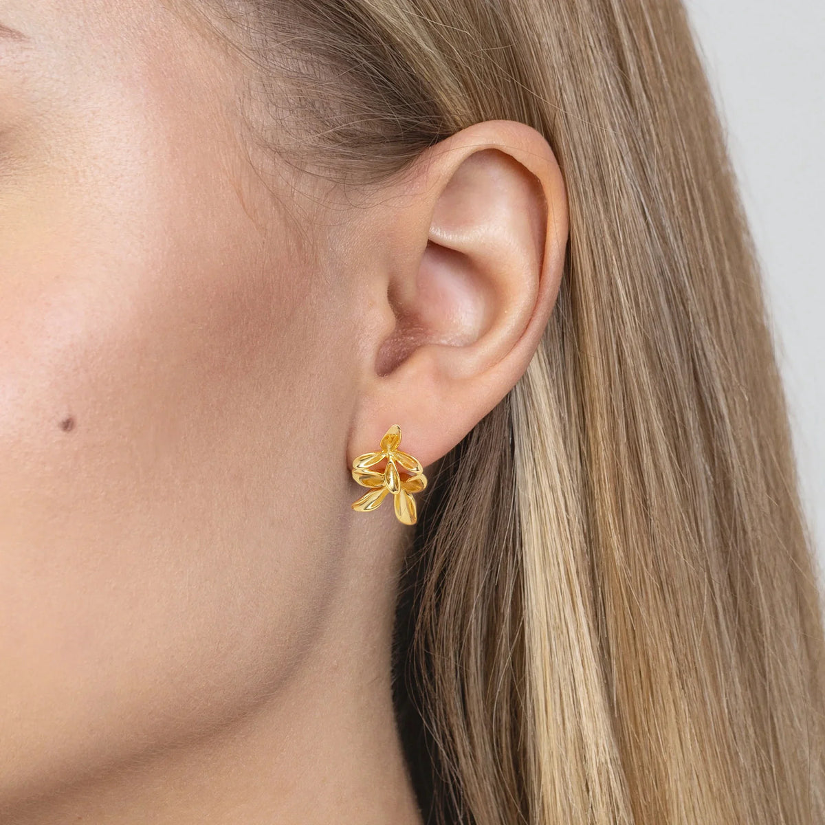 Gold-Plated Silver (925) Earrings | Linked Flower Design |  GREMARI Jewelry
