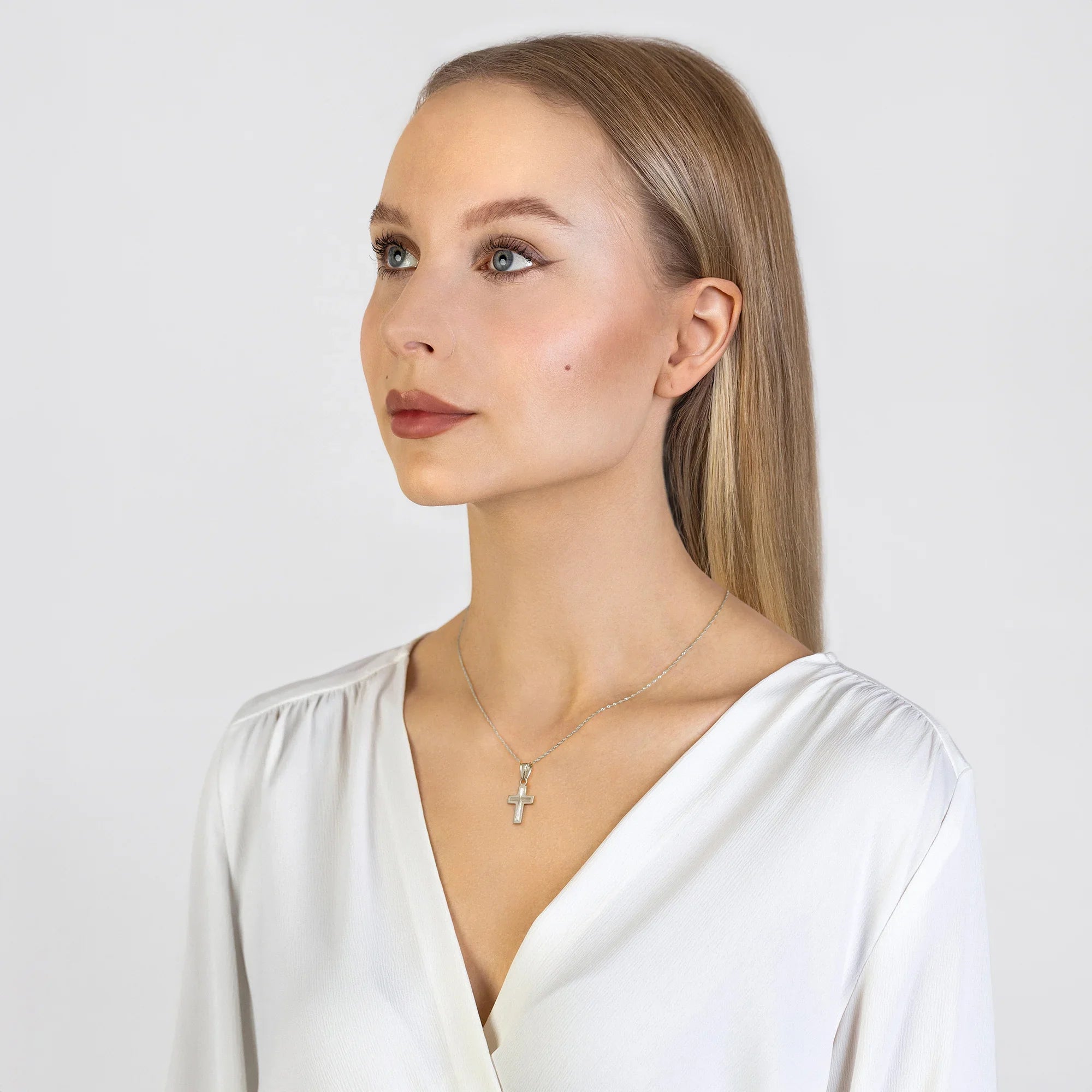 Silver (925) Small Cross Pendant | Decorated | GREMARI Jewelry