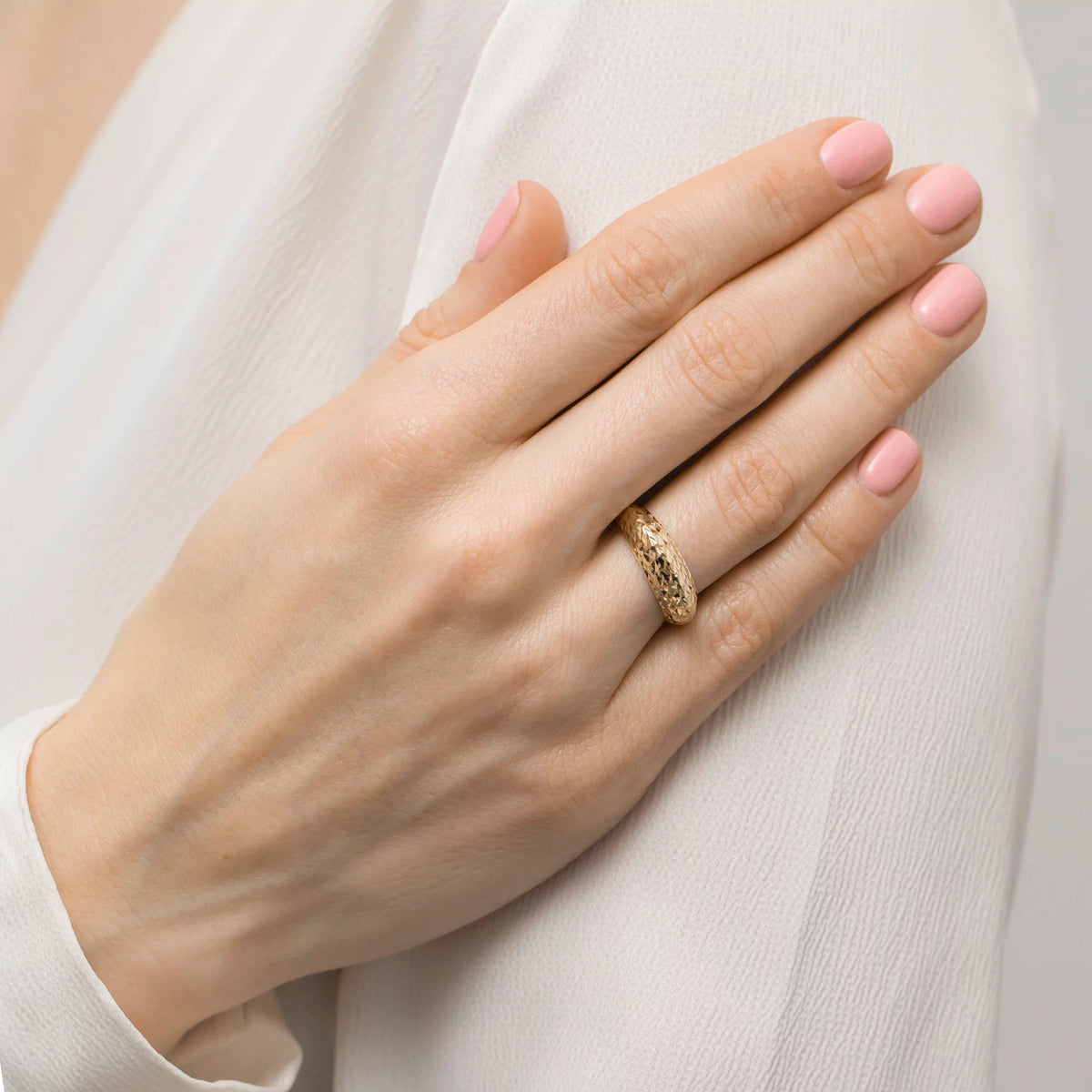 gold-diamond-cut-ring-ap056-585