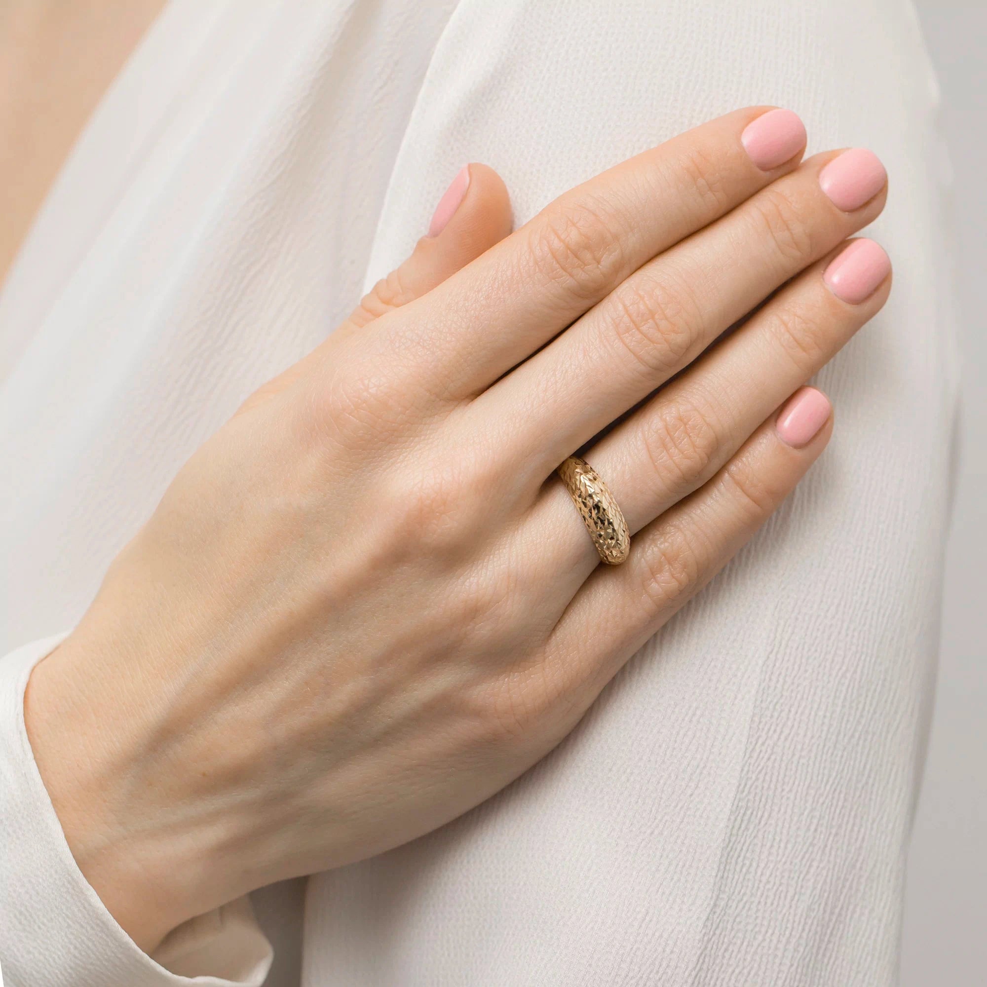 gold-diamond-cut-ring-ap056-585