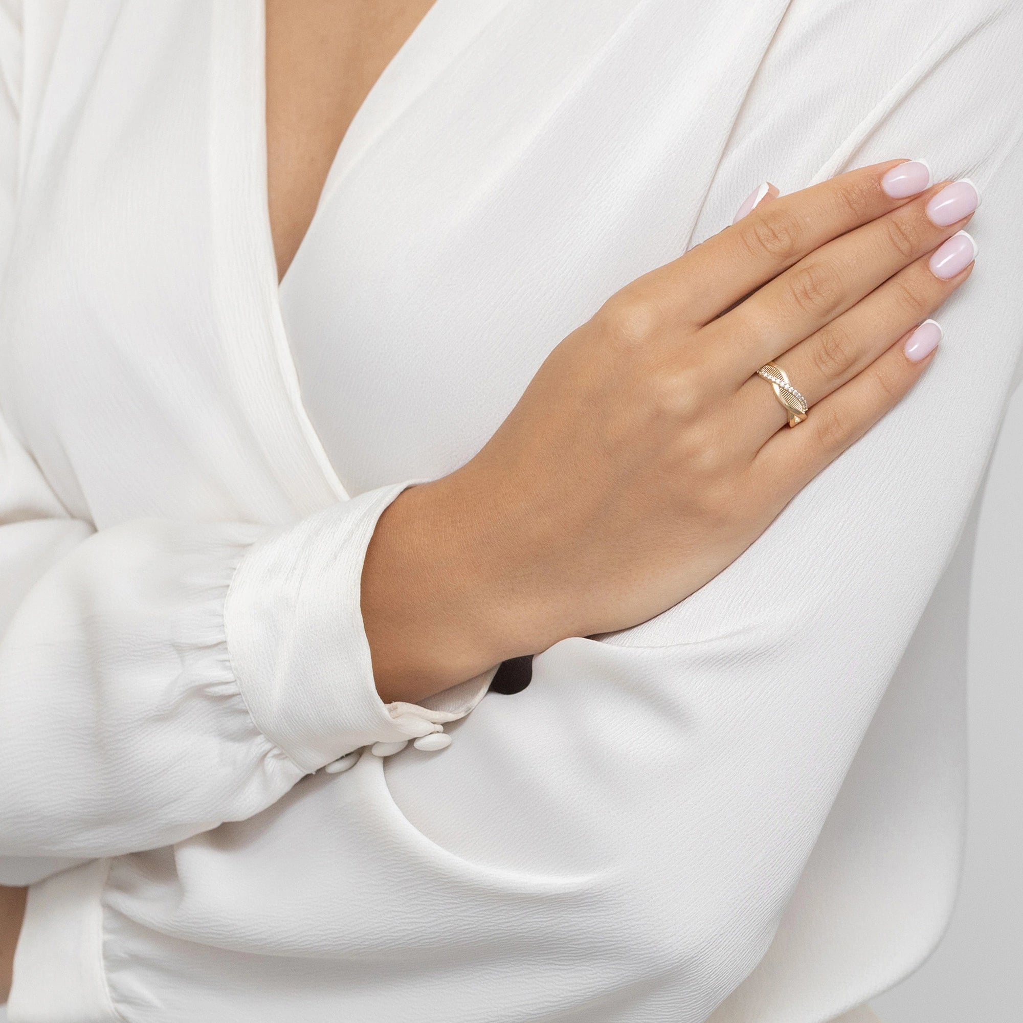 gold-ring-with-zirconia-waves-ap100-585-b