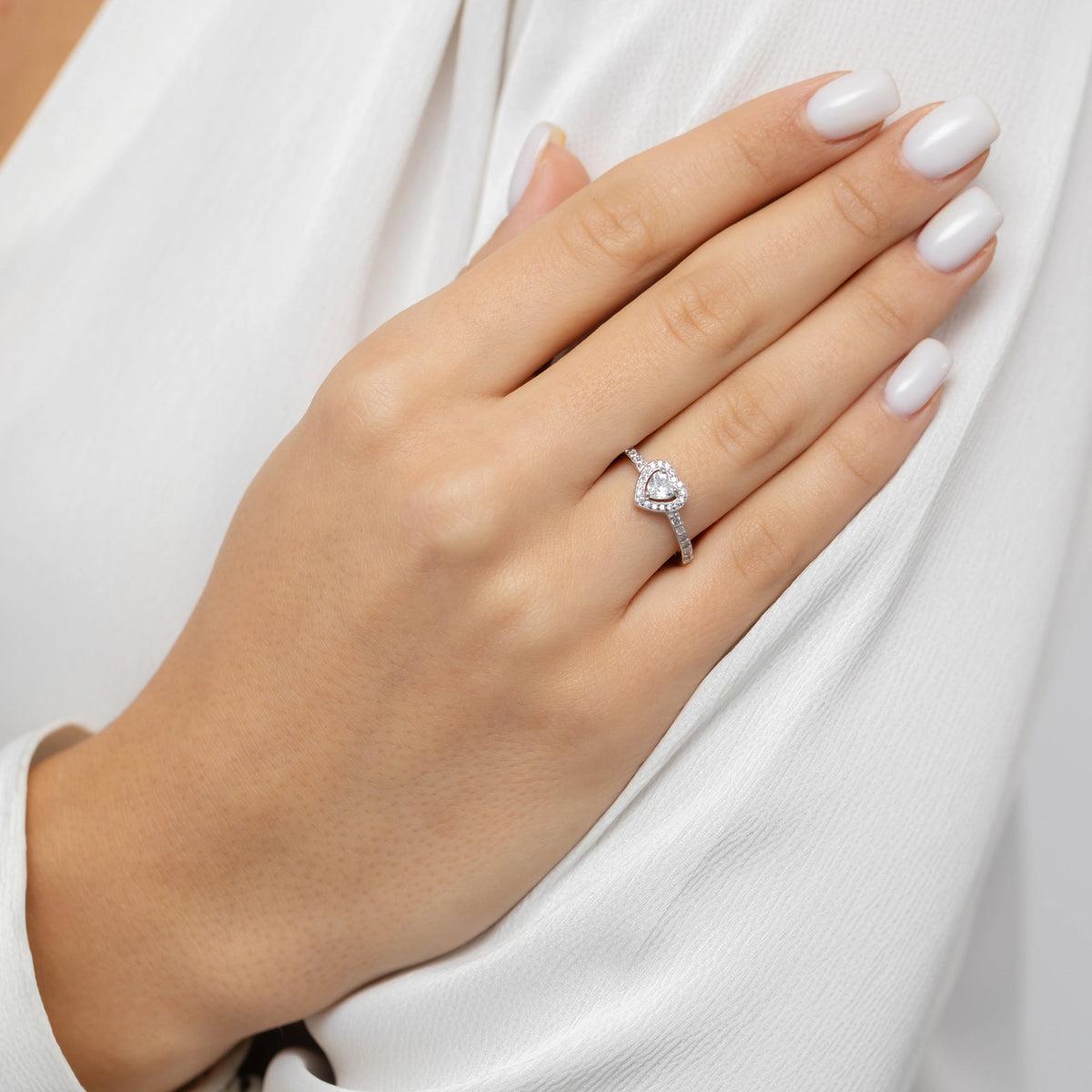 silver-ring-with-zirconia-ap133-925-bs