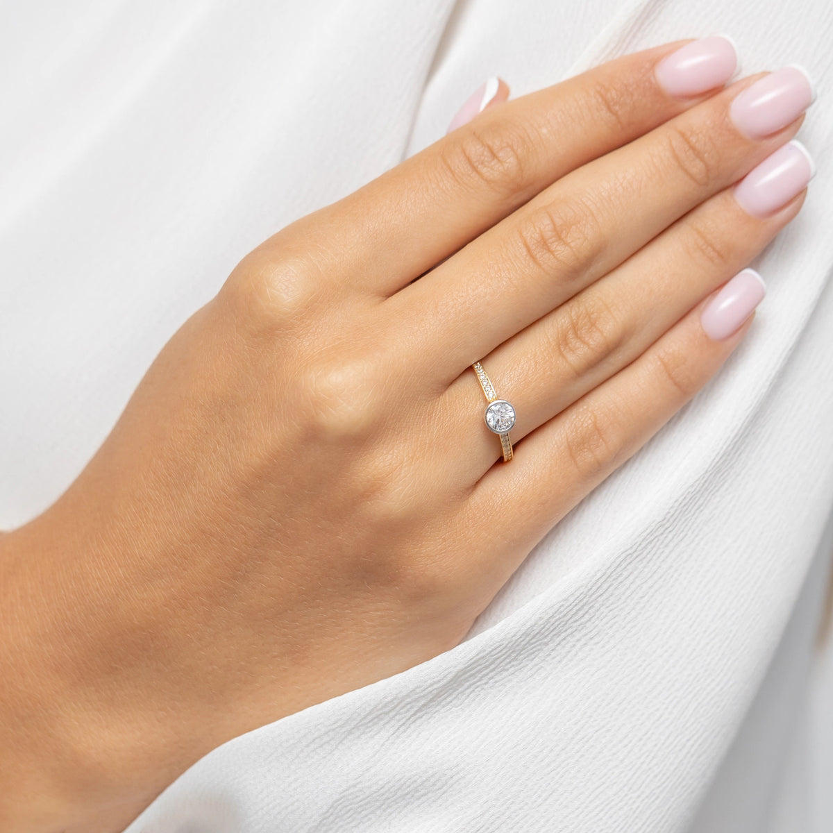 gold-ring-with-zirconia-ap151-585-b