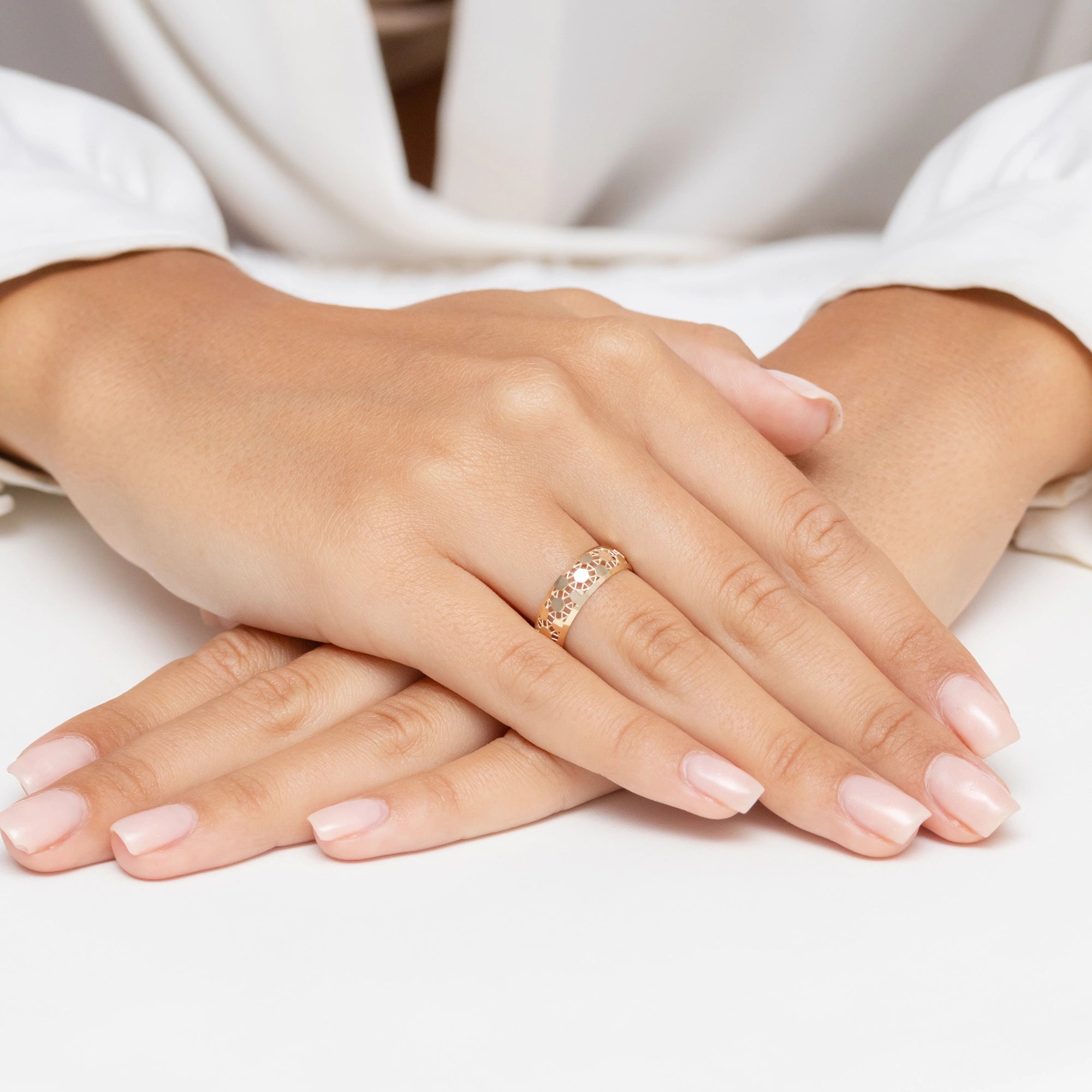 gold-openwork-geometric-ring-ap152-585