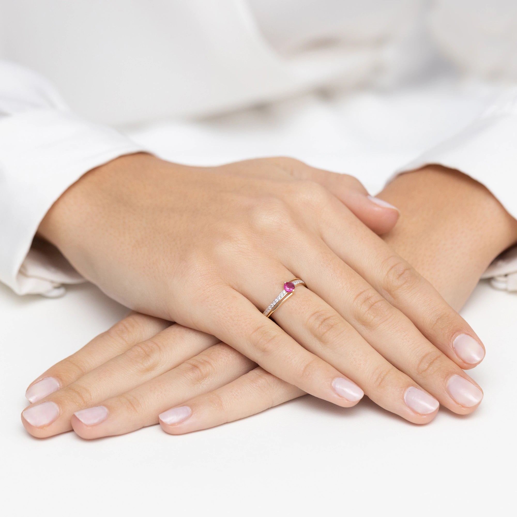 gold-ring-with-red-zirconia-waves-ap167-585-c