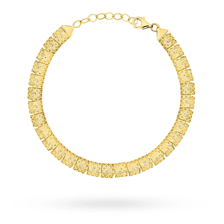 Zlatý náramek s otevřenými zdobenými čtvercovými segmenty