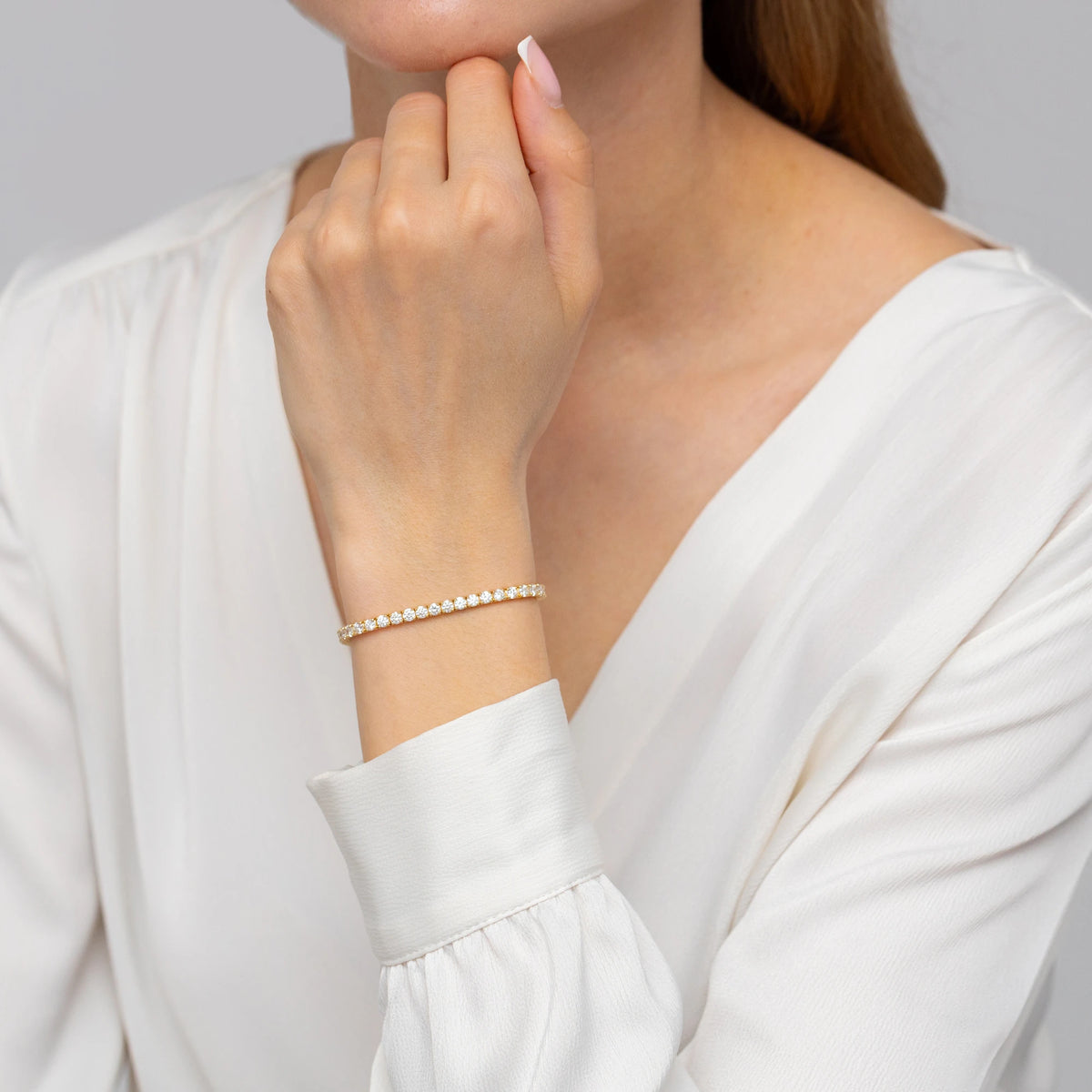 GREMARI 14K yellow gold tennis bracelet with 4.20ct round lab-grown diamonds – four-prong setting detail