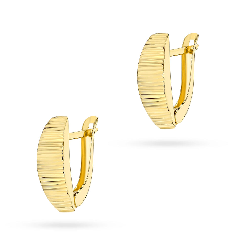 Yellow Gold Grooved Elongated Earrings | 585 (14k) Yellow Gold English Clasp Earrings