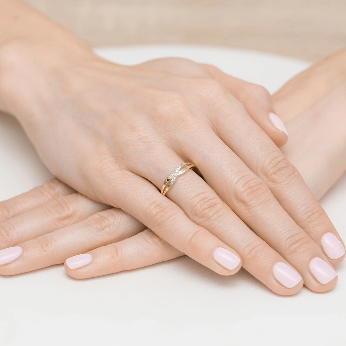 gold-weaved-ring-with-zirconia-ep100-585