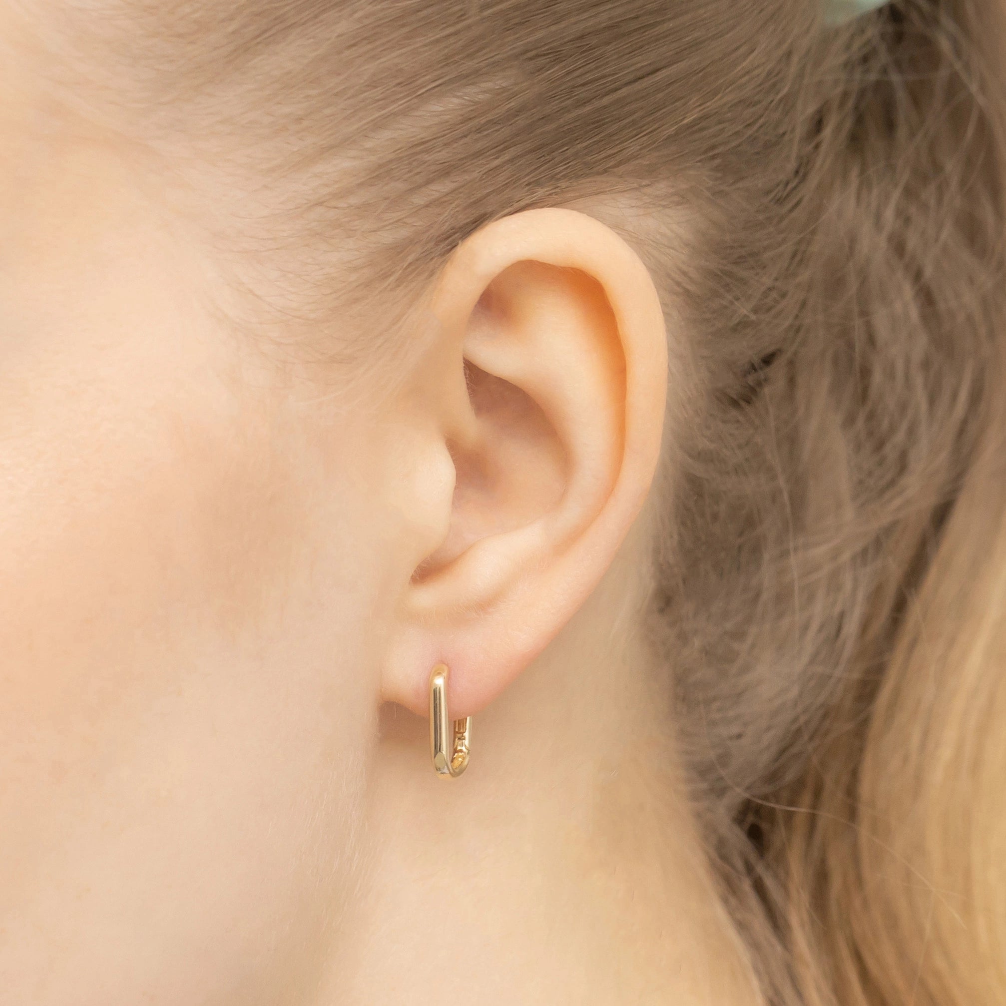 gold-creole-earrings-oval-k-gw-668-585