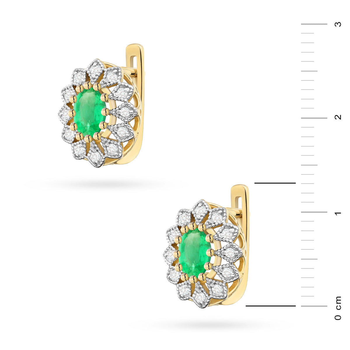 zlaté náušnice se 2 × 0,40 ct smaragdy a 0,206 ct doplňujícími diamanty k0354-emg-01