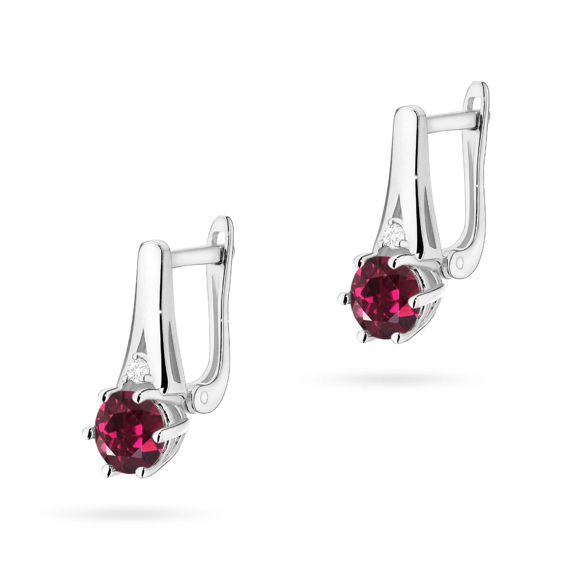 zlaté náušnice s 2 x 0,60 ct rodolity a 0,029 ct doplňkovými diamanty k0572-rhr-01
