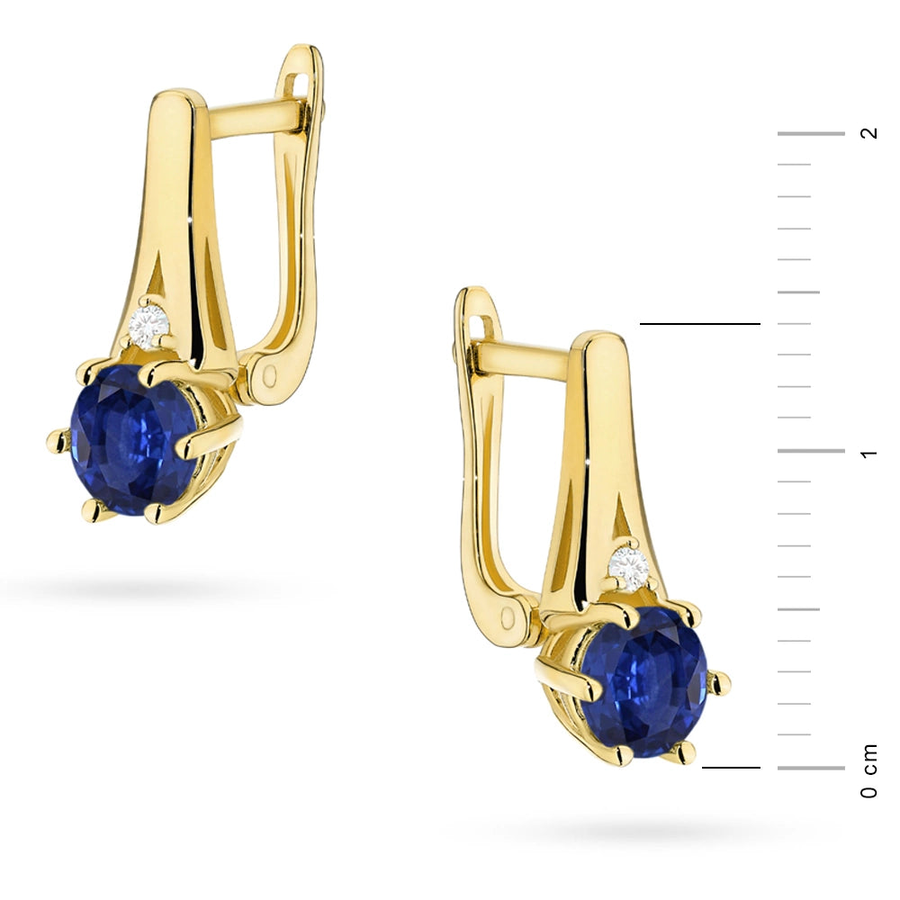zlaté náušnice se 2 x 0,50 ct safíry a 0,029 ct doplňujícími diamanty k0572-sab-01