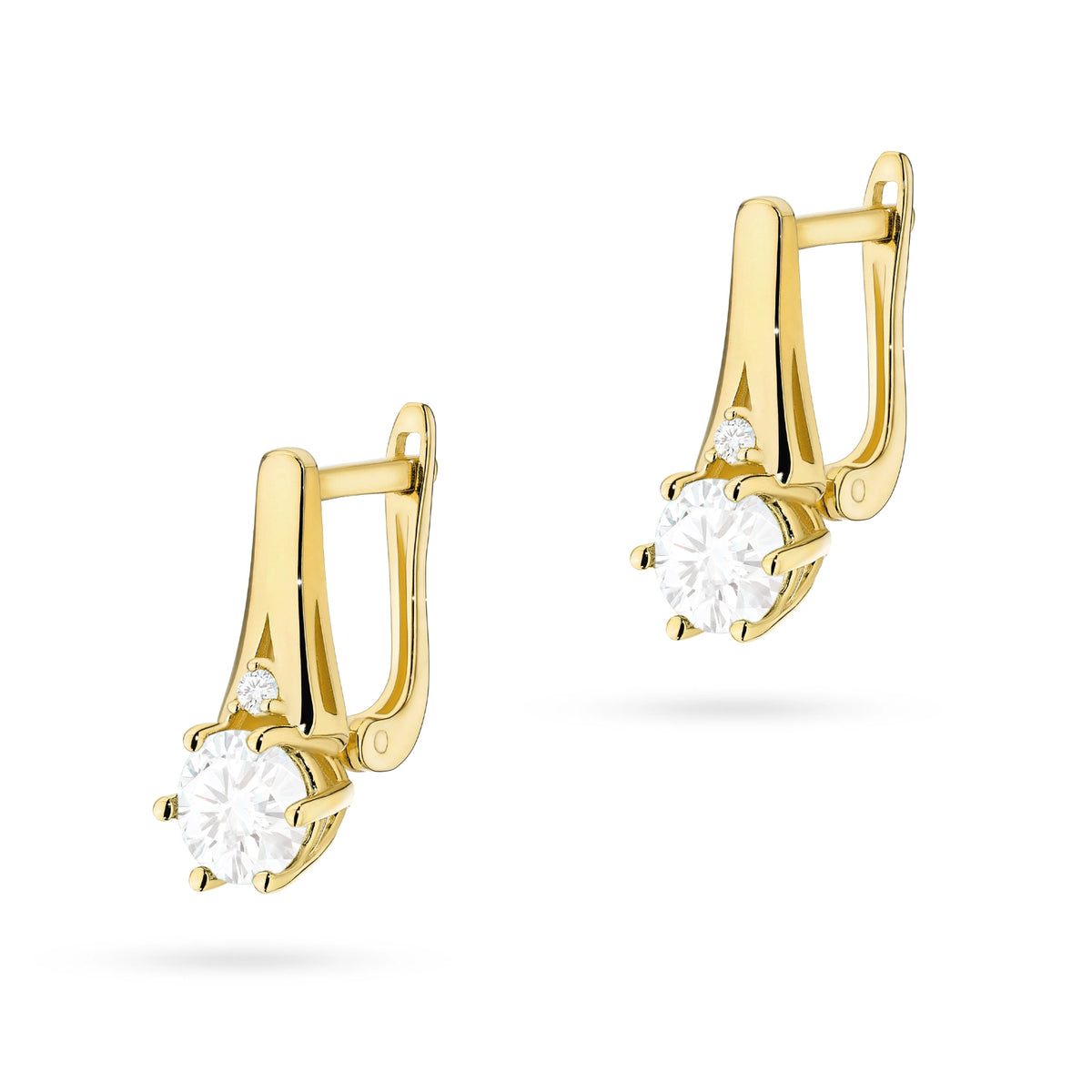 zlaté náušnice se 2 x 0,60 ct bílými safíry a 0,029 ct doplňkovými diamanty k0572-saw-01