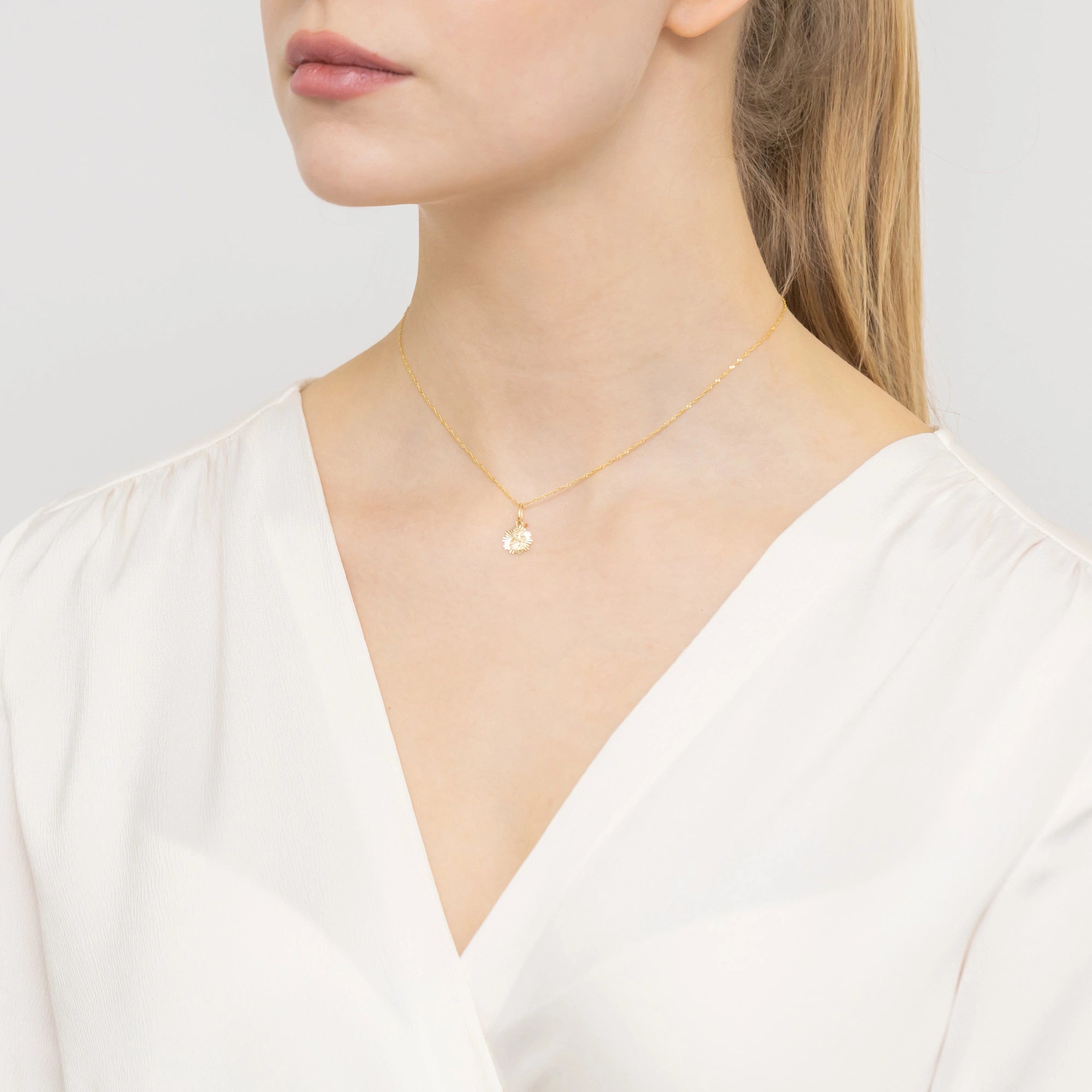 gold-virgin-mary-medallion-pendant-md-gw-105-585