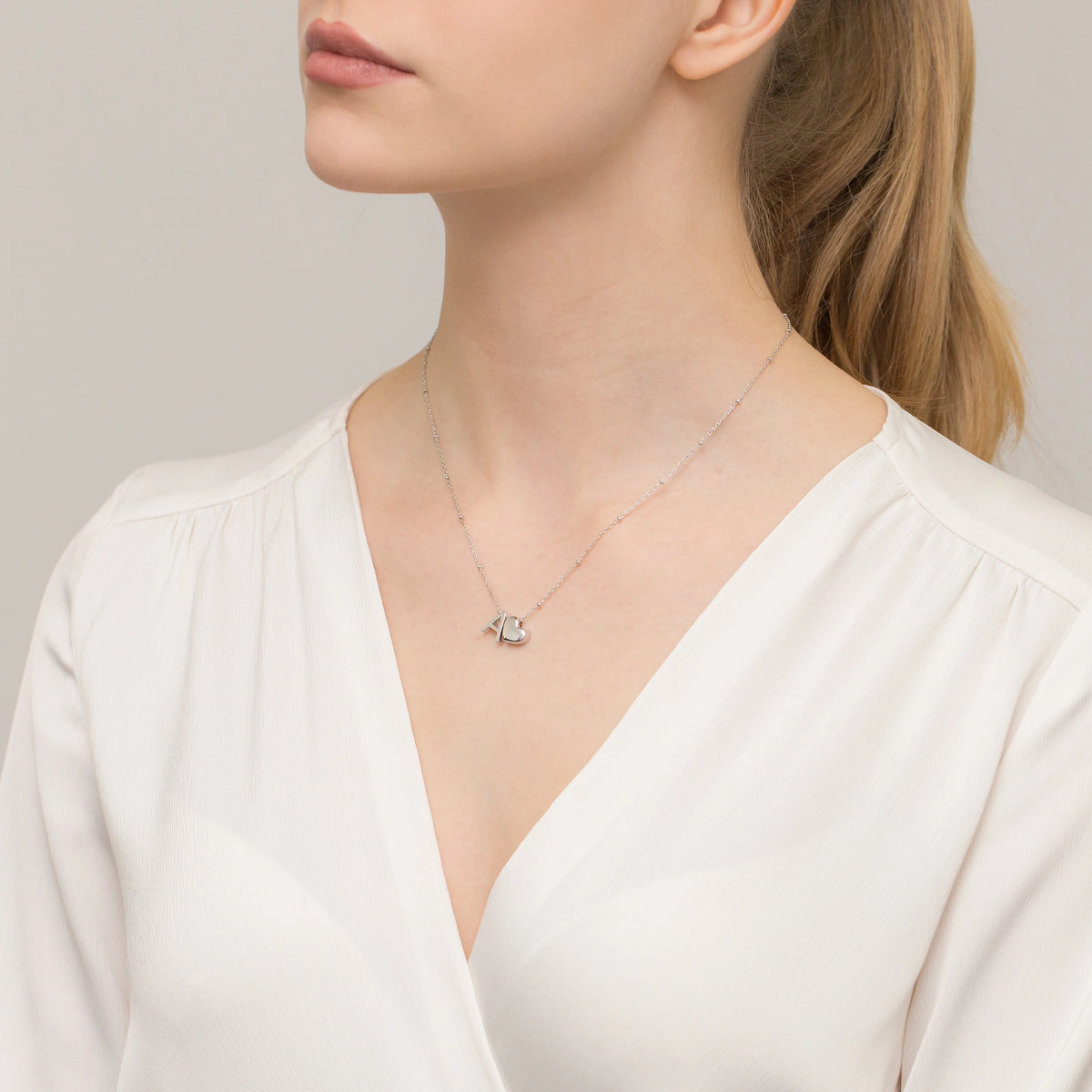 stříbrný-náhrdelník-písmeno-a-n072-925-s-a