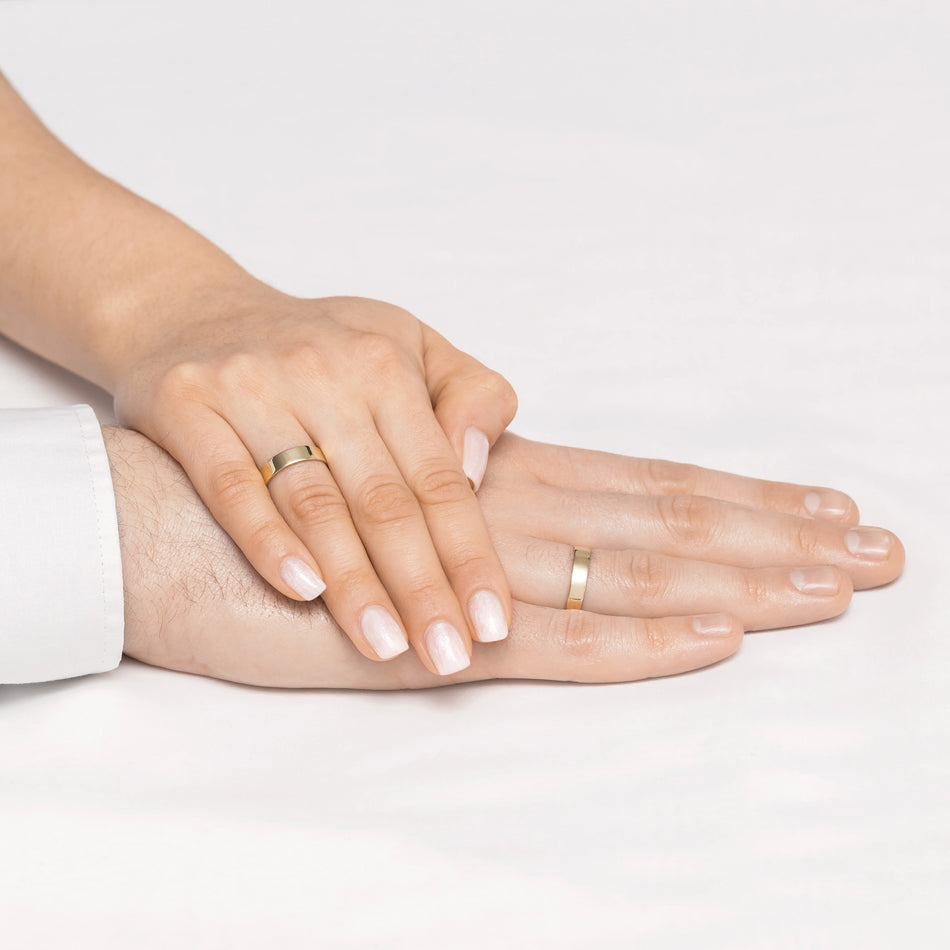 Klasické ploché zlaté snubní prsteny 5mm