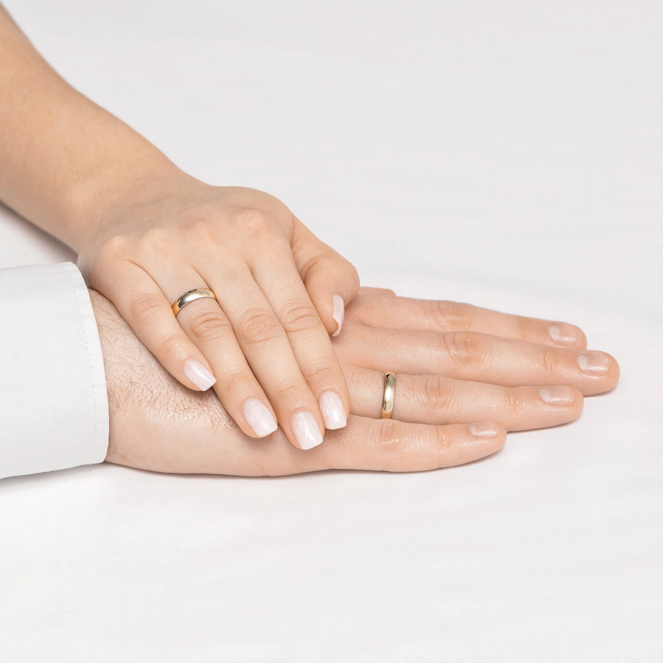 Klasické polokulaté zlaté snubní prsteny 4mm