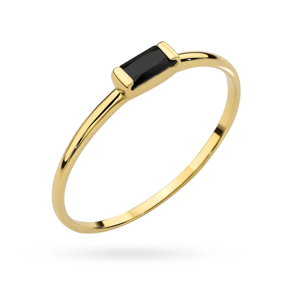 Zlatý prsten s obdélníkovým černým kamenem