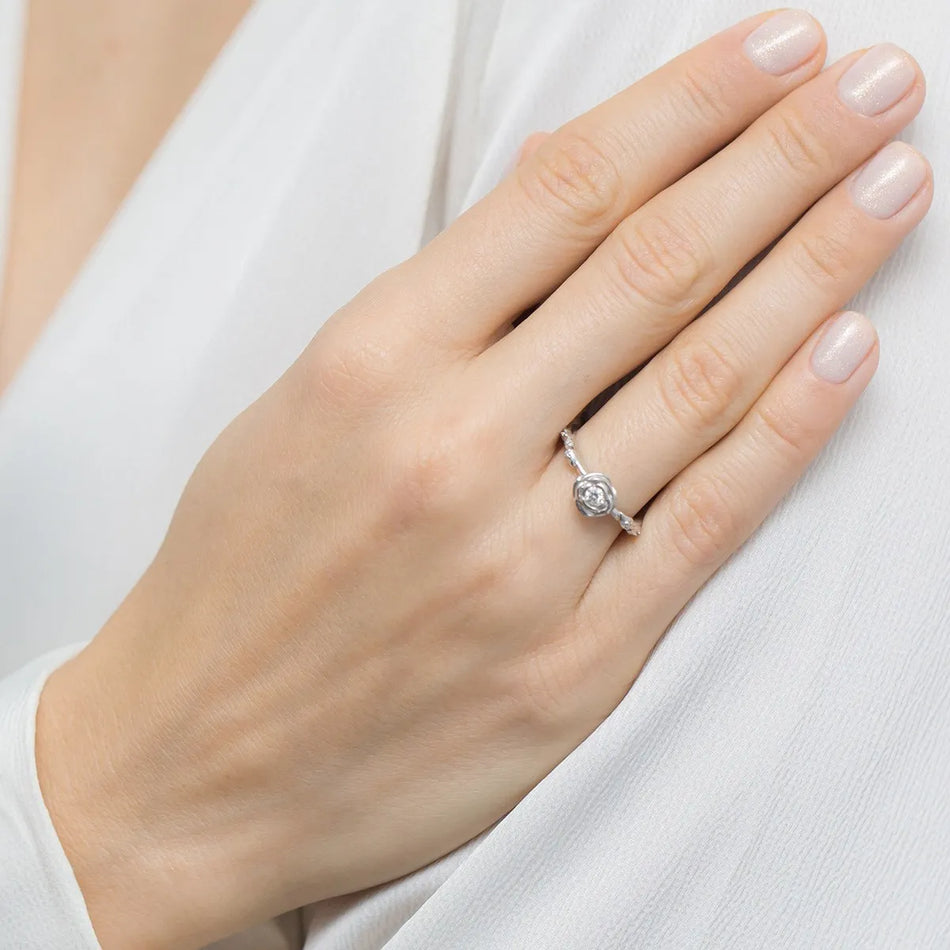 zlatý prsten s diamanty 0,08 ct a 4×0,005 ct p027-b0-10