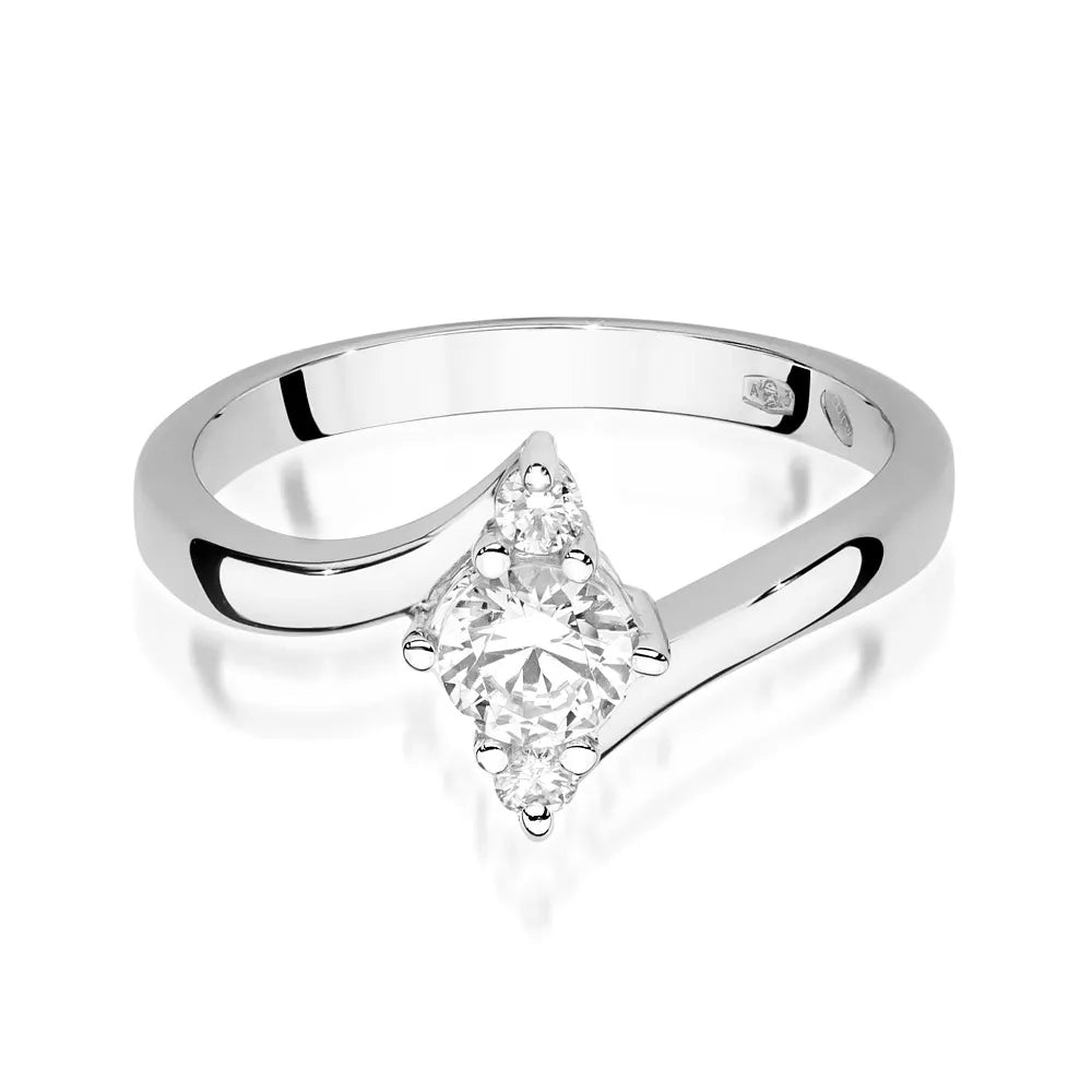 zlatý prsten s 0,60ct bílým safírem a diamanty p038-585-bs0-60
