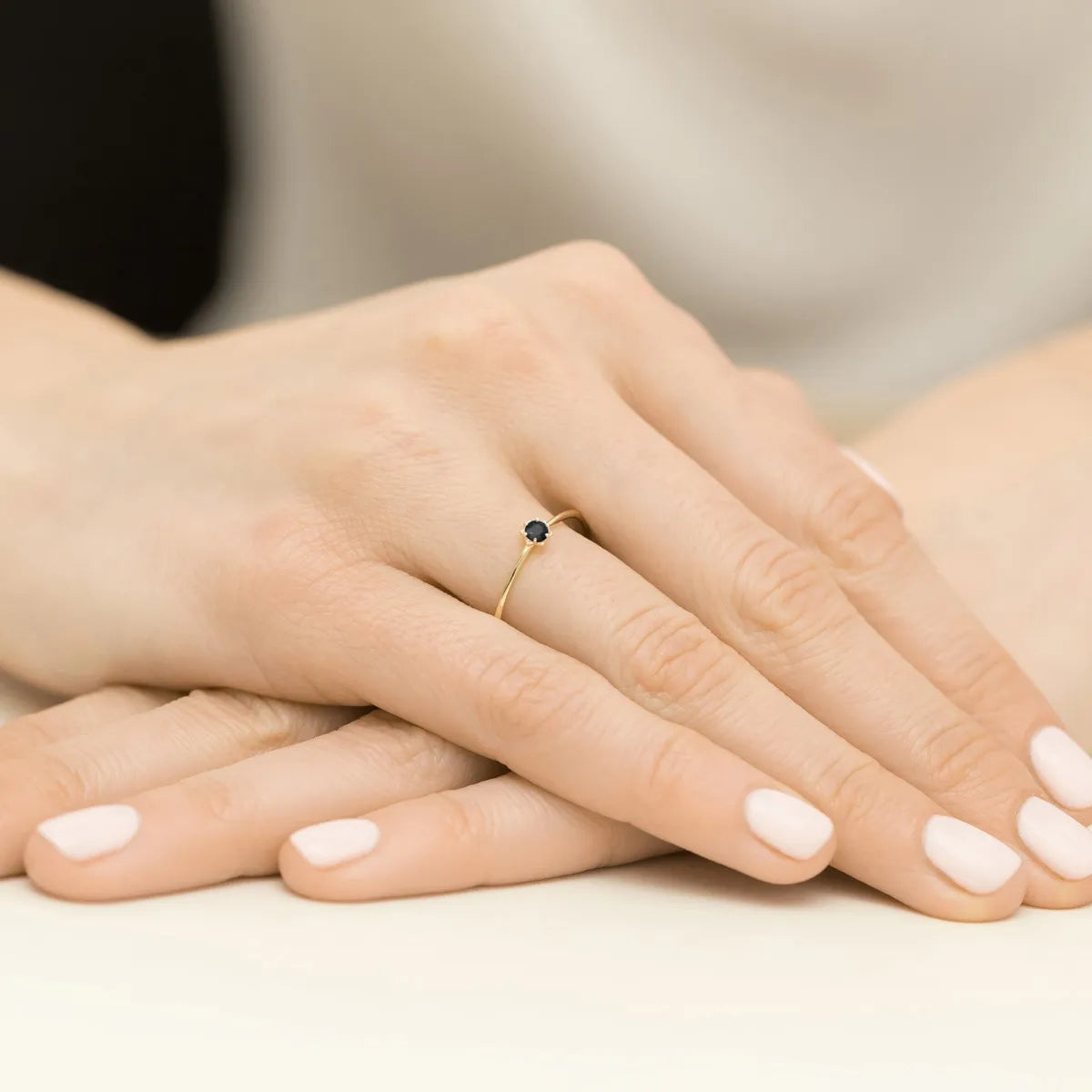 zlatý prsten s 0,12ct černým diamantem p040-585-cb0-12