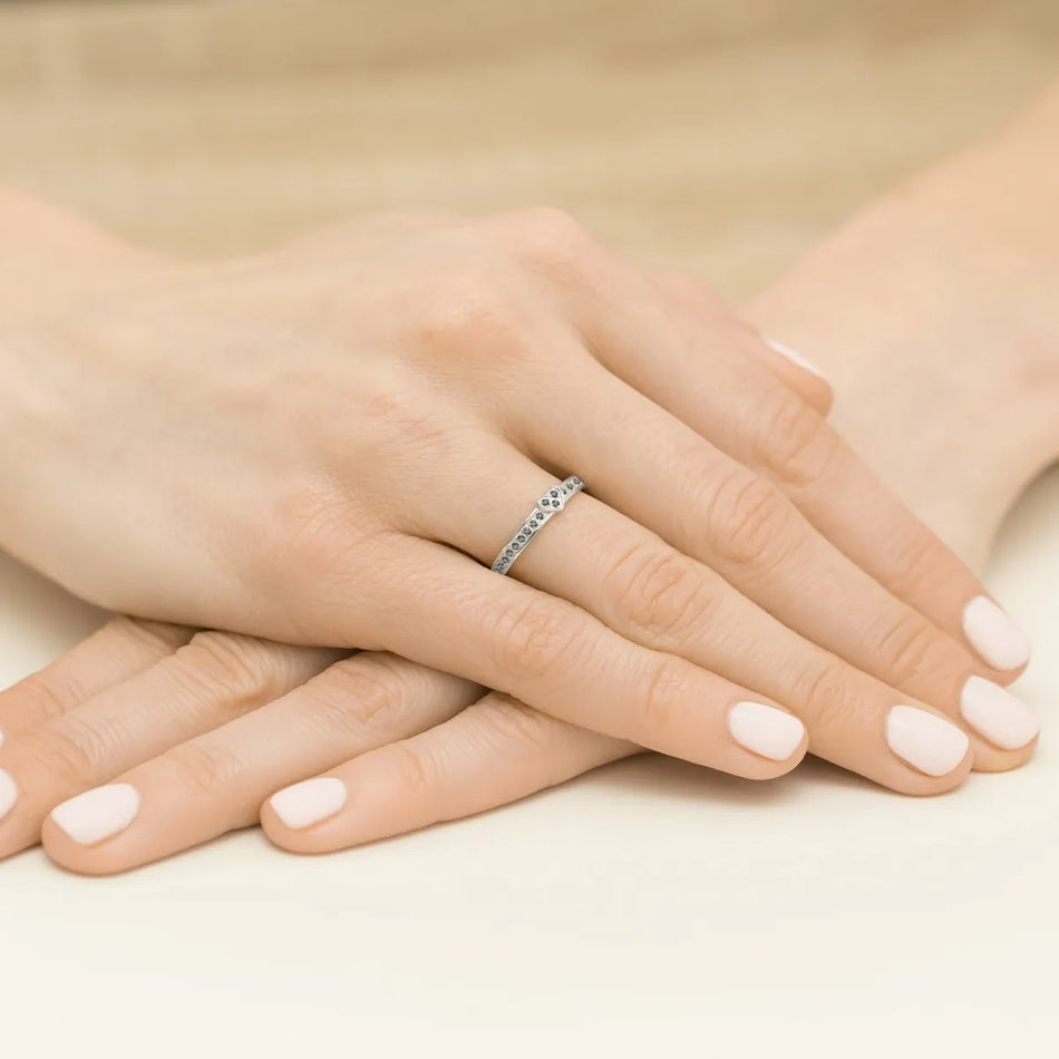 gold-ring-with-black-diamonds-p042-585-cb0-11