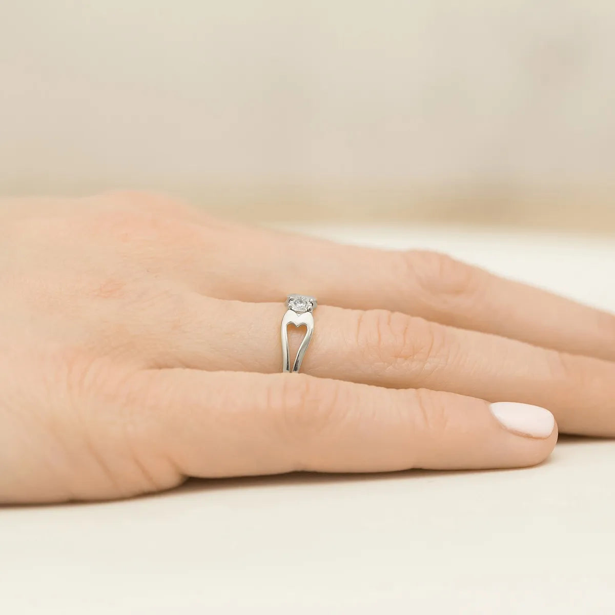 gold-ring-with-0-03ct-diamond-p056-585-b0-03