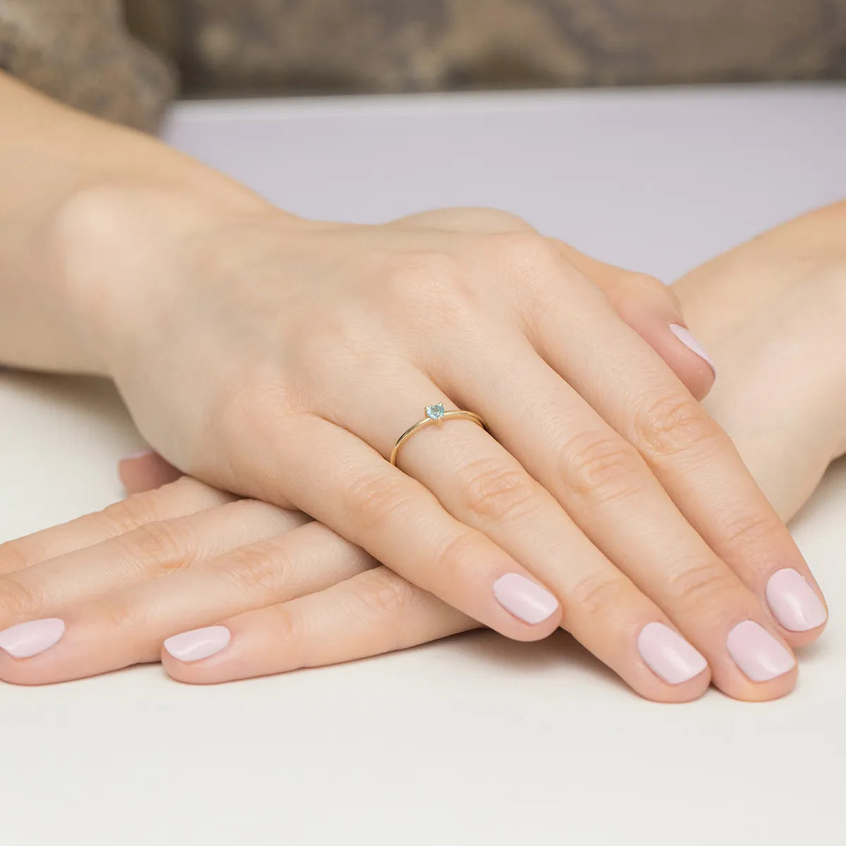 prsten-ze-zlata-s-topazem-0-12ct-p129-585-t0-12