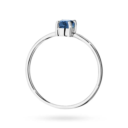 gold-ring-with-0-70ct-sapphire-p130-585-s0-70