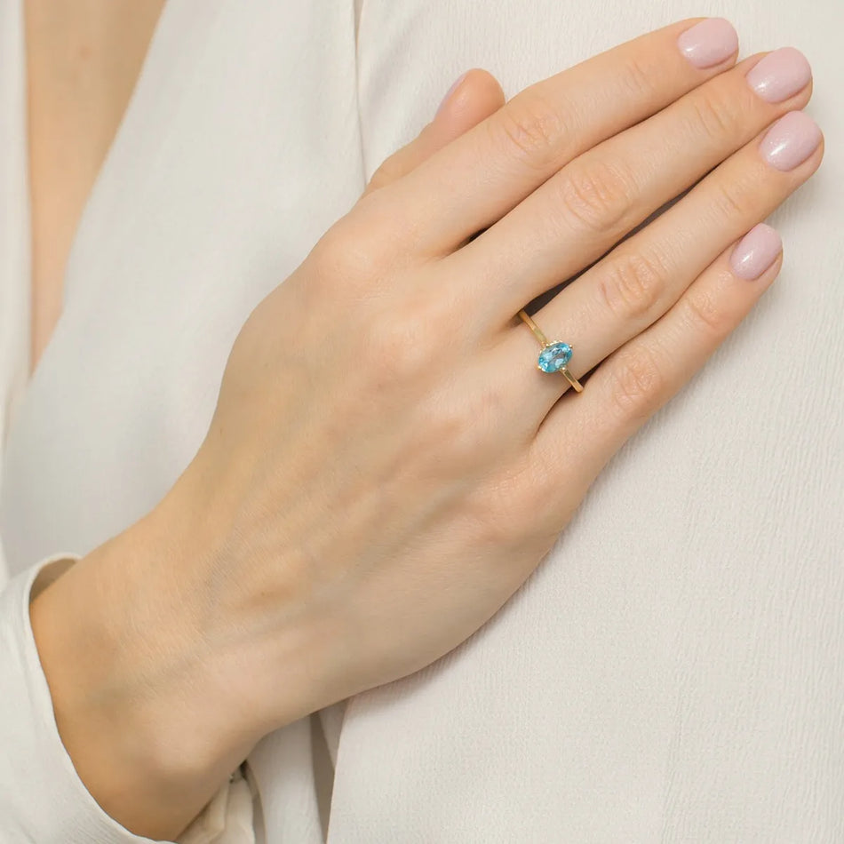 gold-ring-with-0-90ct-topaz-p148-585-t0-90