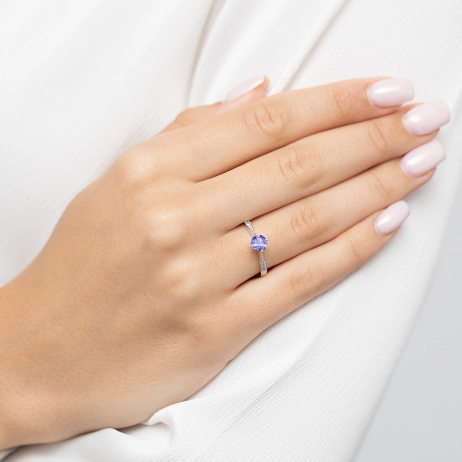 zlatý prsten s 0,50 ct tanzanitem a 0,068 ct diamanty p167-585-ta0-50
